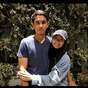 Meet your Posher, Aprilia